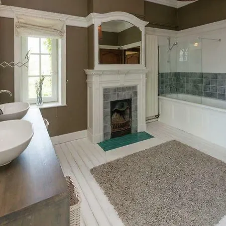 Le Chateau De Balmoral بيت ضيافة *