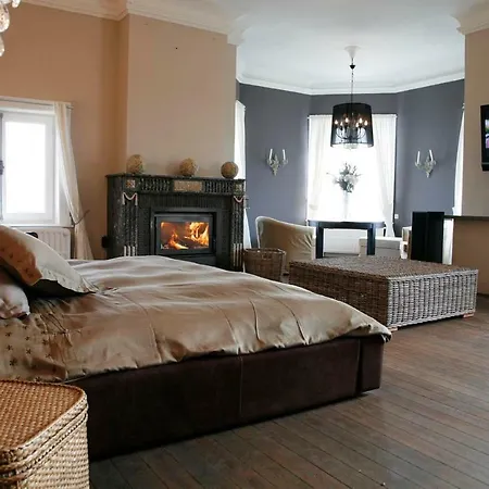 Le Chateau De Balmoral بيت ضيافة