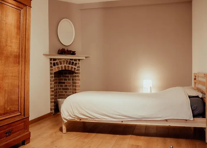 Le Château De Balmoral Maison d'hôtes Sart-lez-Spa