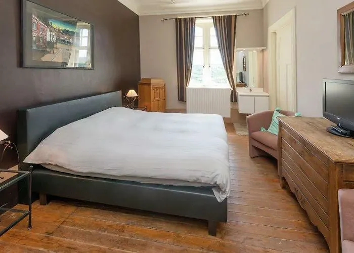 Maison d'hôtes Le Château De Balmoral Sart-lez-Spa