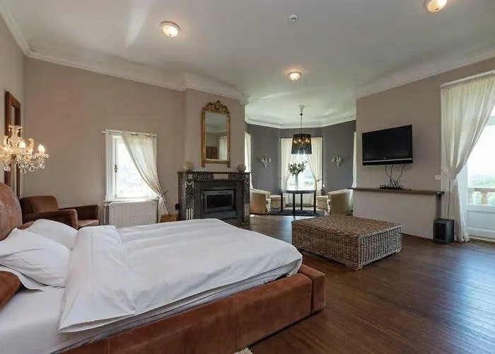 Le Château De Balmoral Maison d'hôtes Sart-lez-Spa